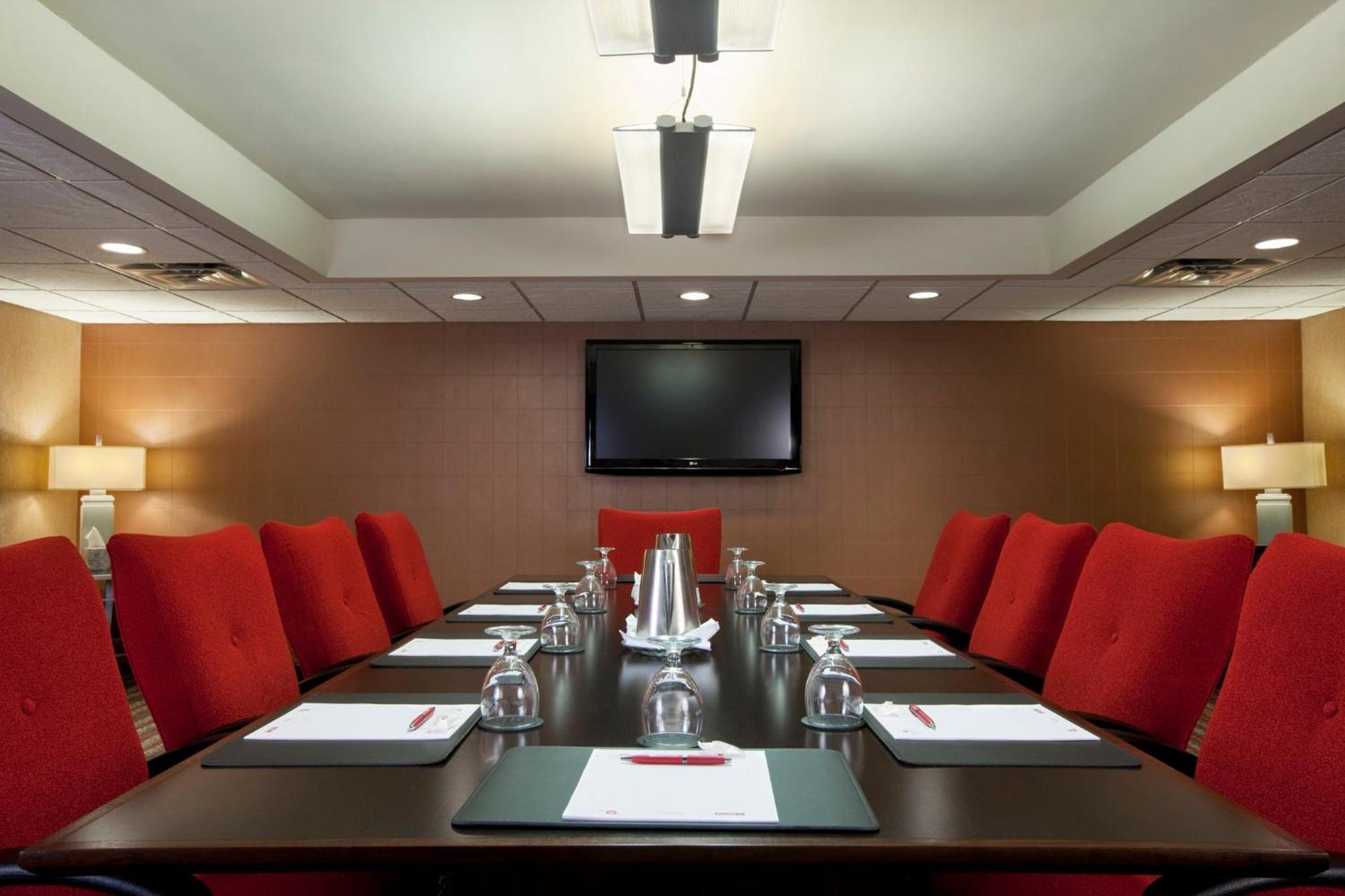 מלון Crowne Plaza Indianapolis-Airport By Ihg מראה חיצוני תמונה